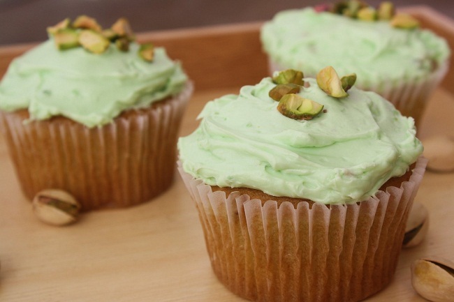 pistachio-cupcakes