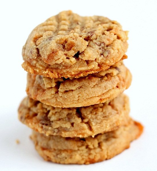 Peanut-Butter-Butterfinger-cookies